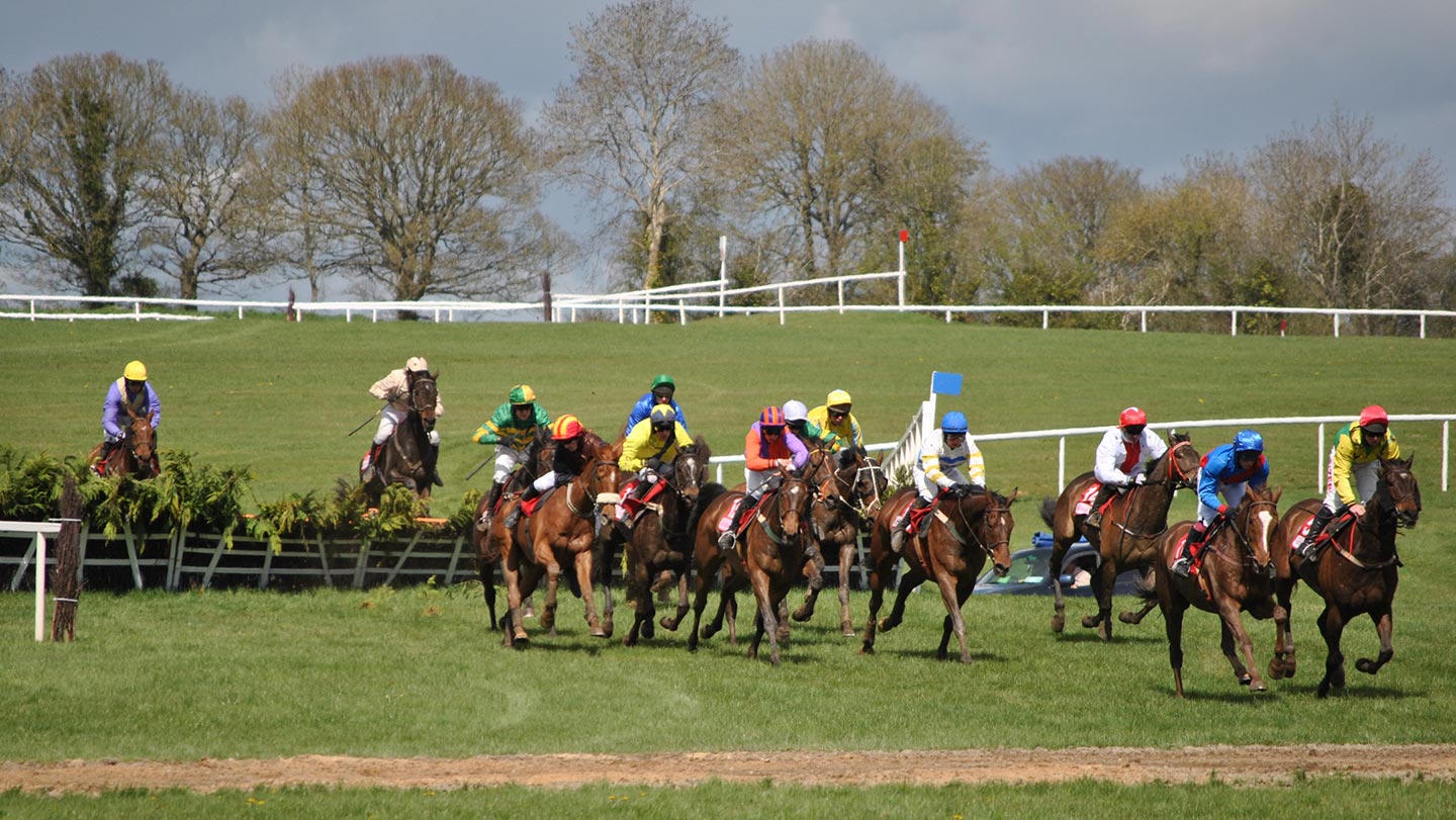 Steeplechase racing